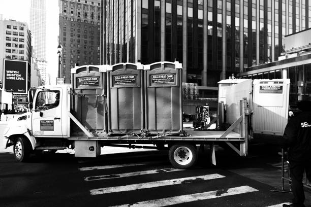 Portable Toilet Options We Offer in Huber Ridge, OH